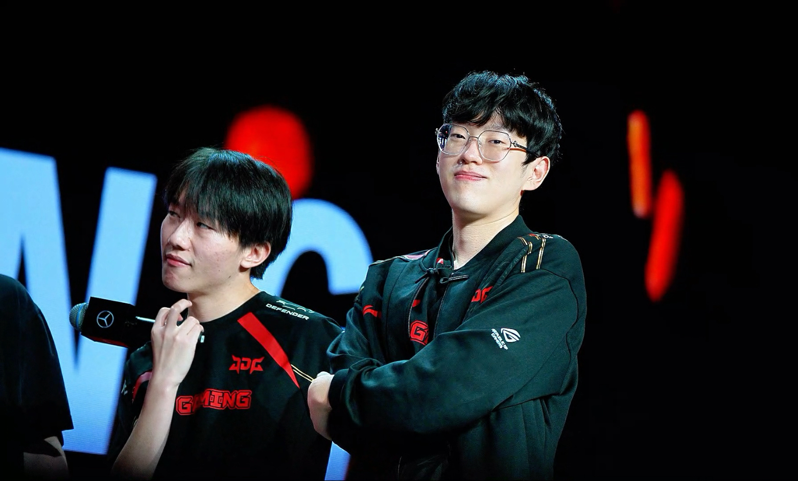 包含Scout迎来二十赛季出色发挥，掘金观众热烈欢呼！的词条-爱游戏