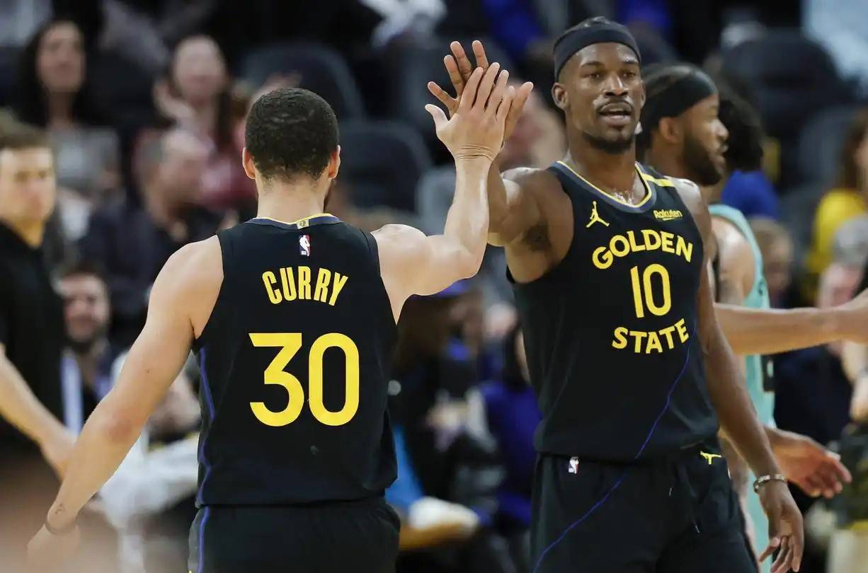 关于库里重返赛场，险胜首场状态出色，篮网观众沸腾！的信息